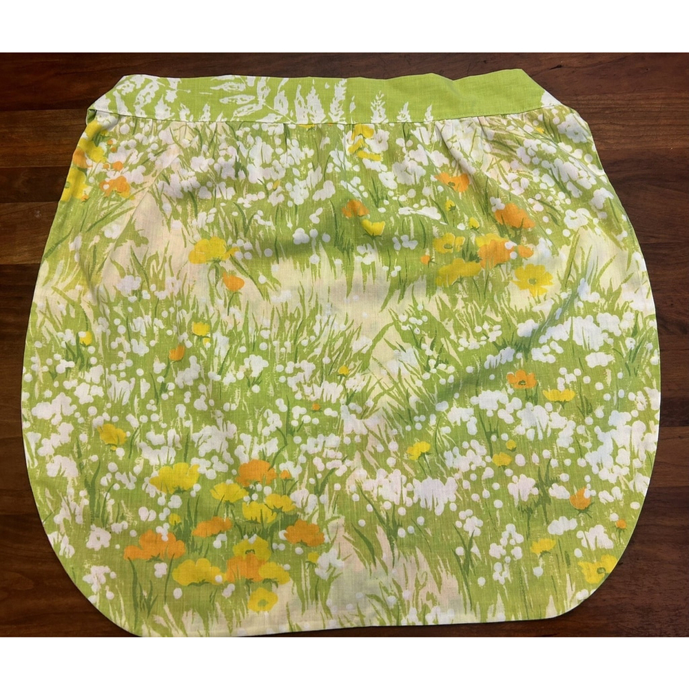 Vintage Half Apron Pink Flowers Organza with a White And Yellow Flowers- ￼ Retro - Picture 3 of 5